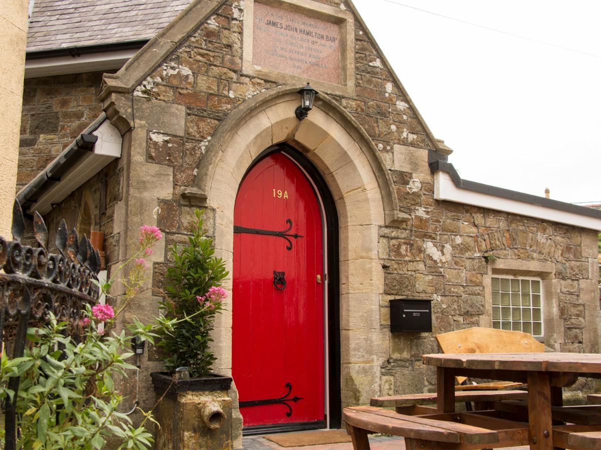 James John Hamilton House And Backpacker Hostel Fishguard Ngoại thất bức ảnh