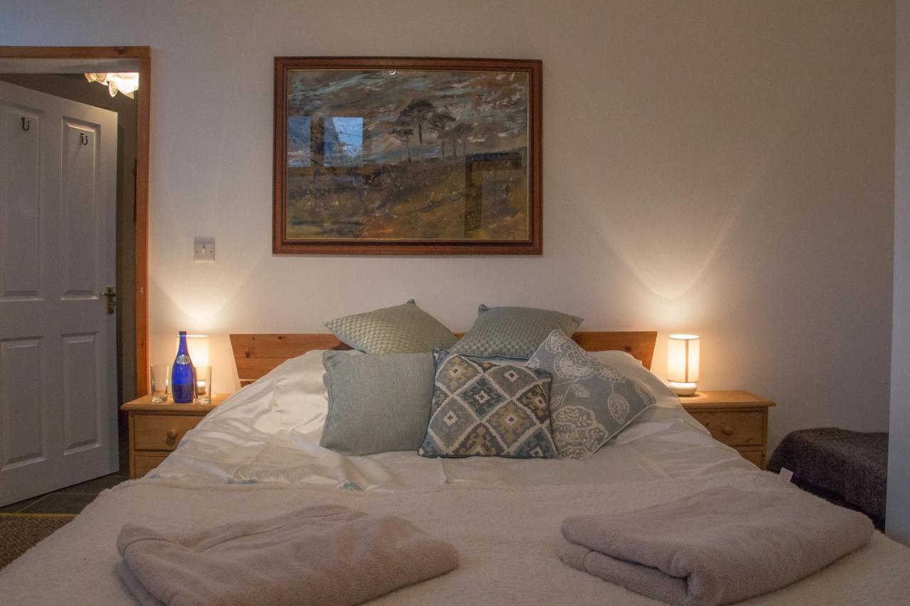 James John Hamilton House And Backpacker Hostel Fishguard Ngoại thất bức ảnh